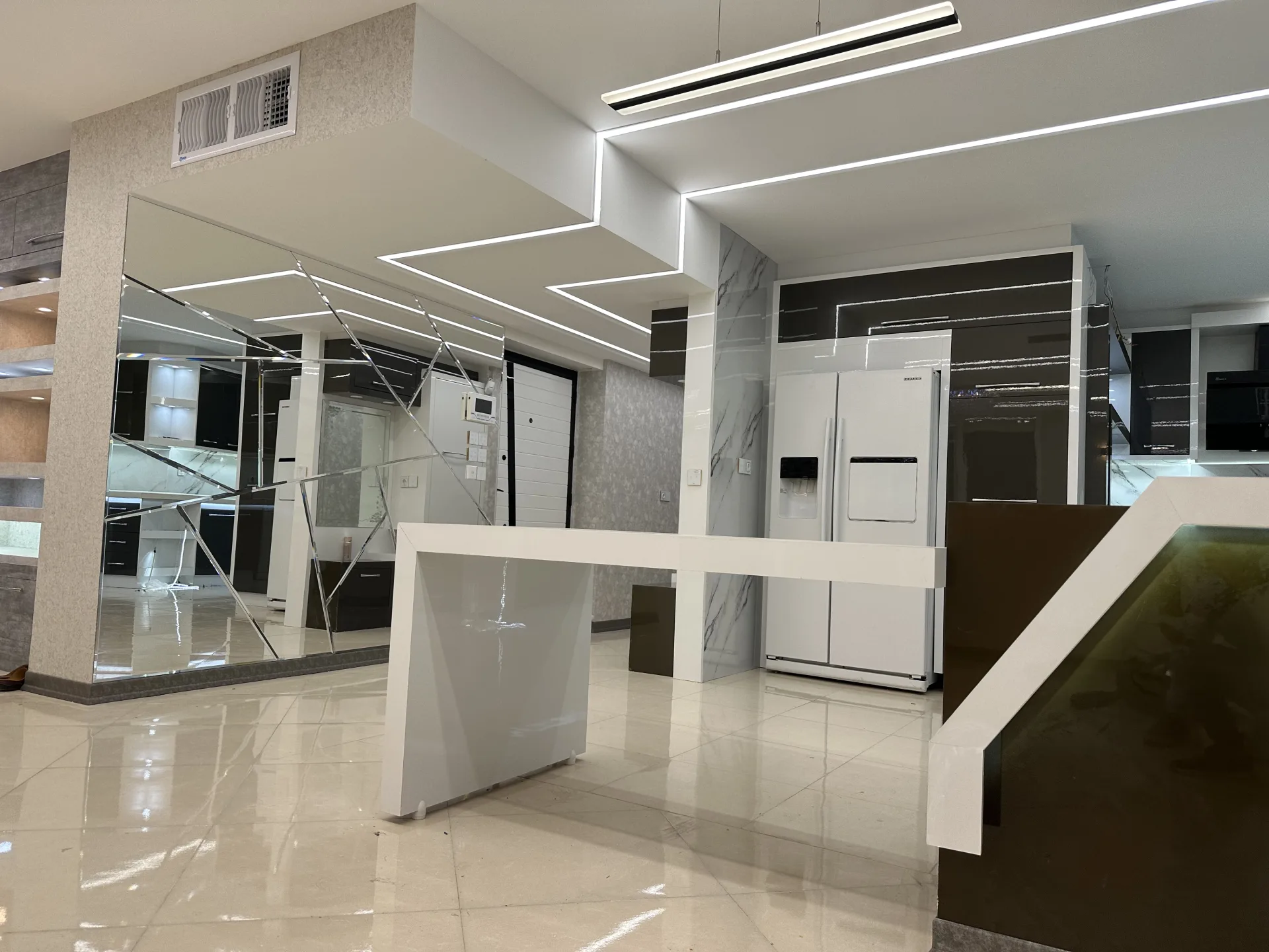 خط سفید — تصویر پروژه